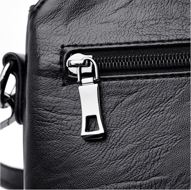 Bolsa Feminina de Couro Bally
